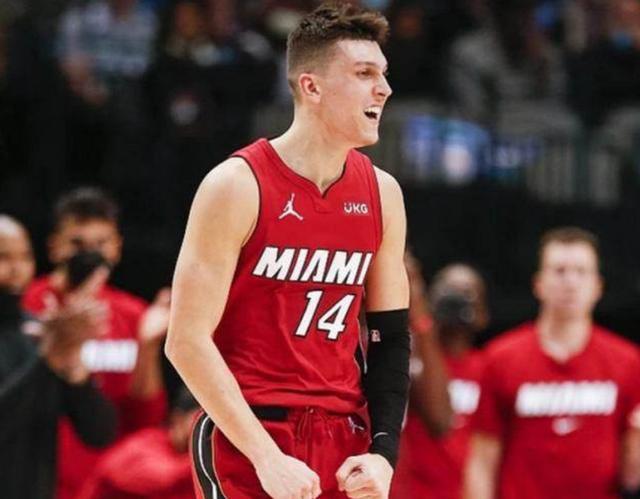 在一二垒有 在一二垒有